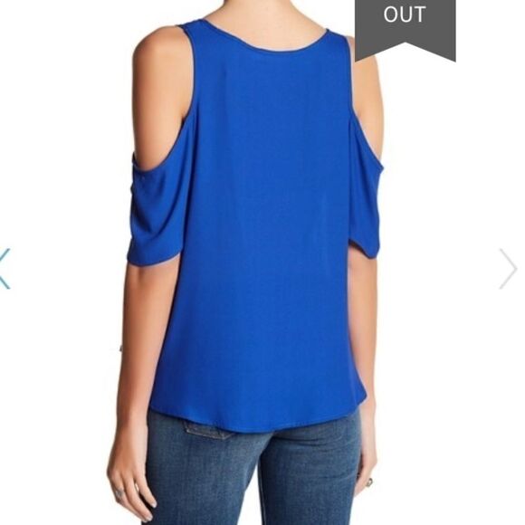 Lush Small Cold shoulder Ruffle Tee Blue - Picture 2 of 7